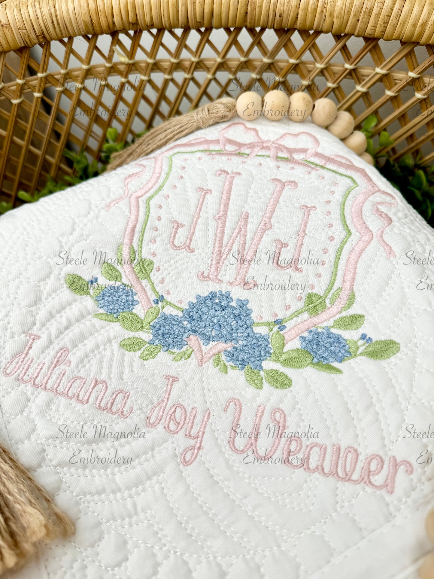 Hydrangea Pink Bow Crest Heirloom Quilt